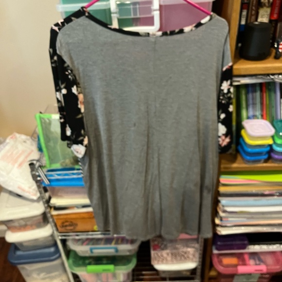 Short sleeve, mixed media, blk/why shirt - Picture 3 of 4